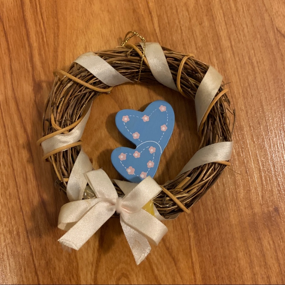 Free item: small wreath